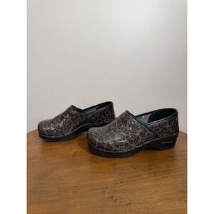 Sanita‎ Original Danish Clogs Leopard Print Patent Leather Slip On Women Size 40